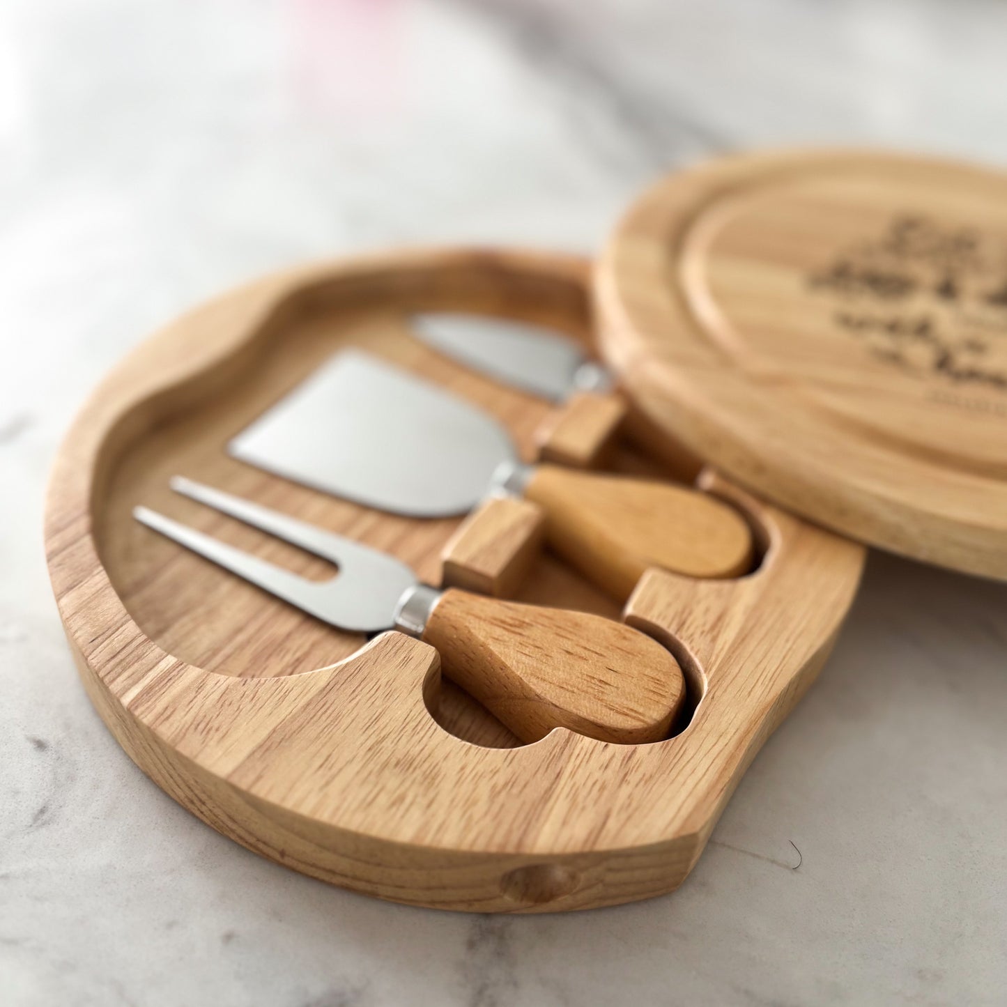 "Eat & Drink" wooden cheese board